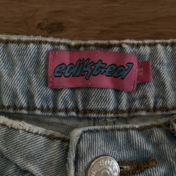 Edikted Wide-Leg Light Wash Jeans – Size XS - Picture 5 of 14